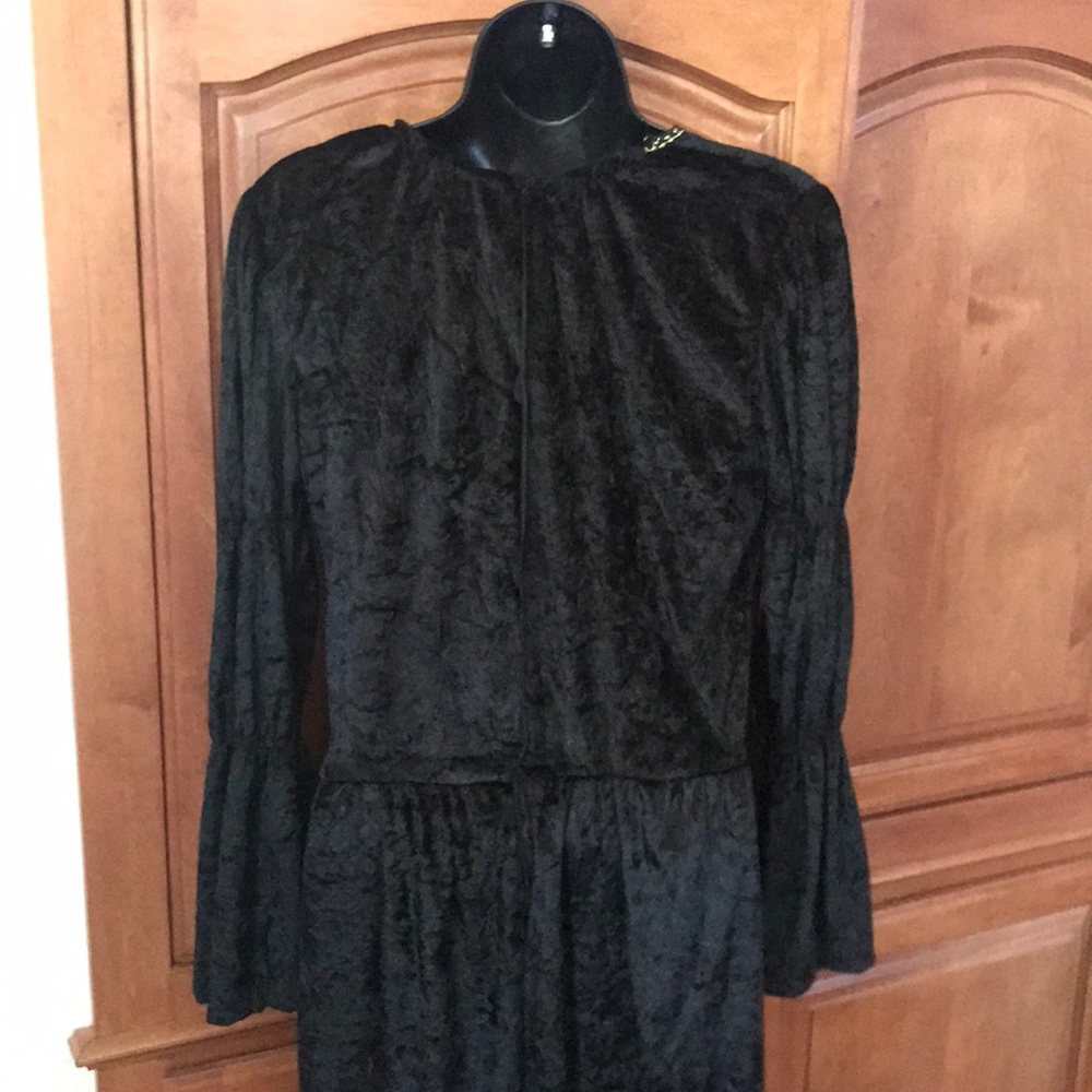 Gothic Renaissance Dress - Picture 5 of 7